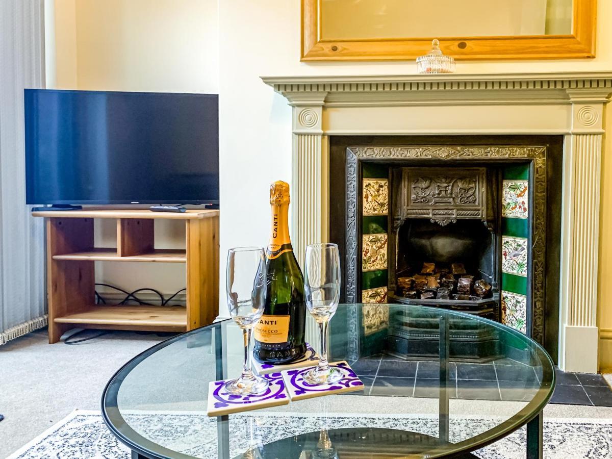The Vines - Stunning Period Home With Free Parking York Extérieur photo